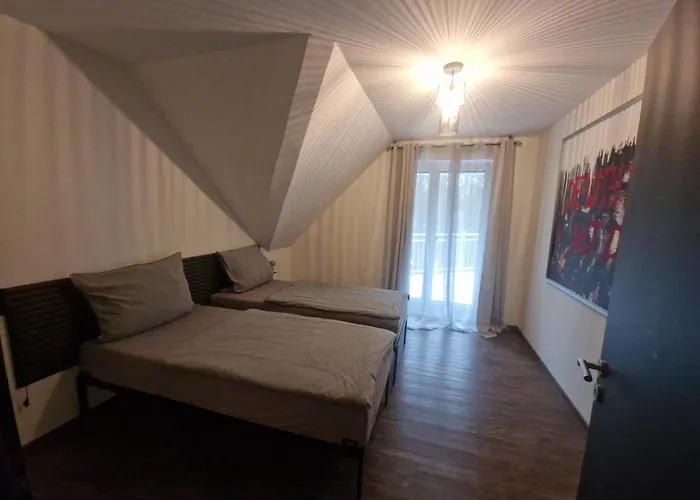 Daire Theferienwohnungen Mit Balkon Oder Terrasse