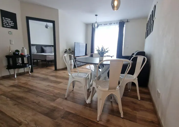 Theferienwohnungen Mit Balkon Oder Terrasse Daire Bremen